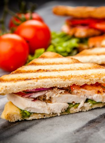 We look forward to welcoming you to enjoy our food at Finches (Bar)